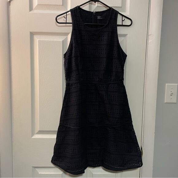 Gap Navy Eyelet Overlay Dress - Size 2 - Picture 1 of 6